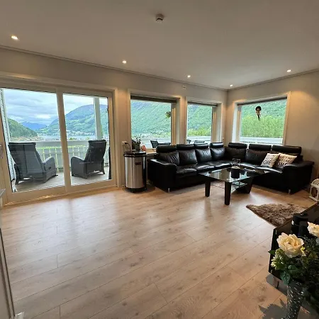 Panorama View * Loen