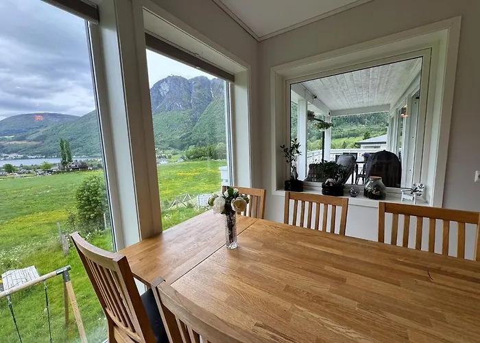 Panorama View Apartment Loen