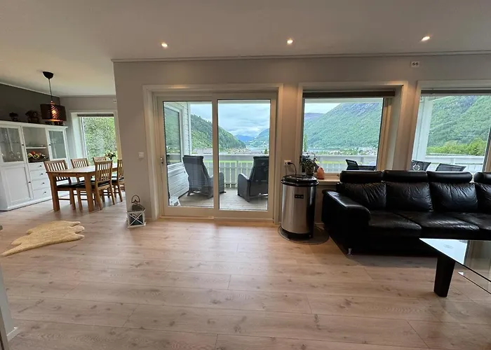 Panorama View Apartment Loen
